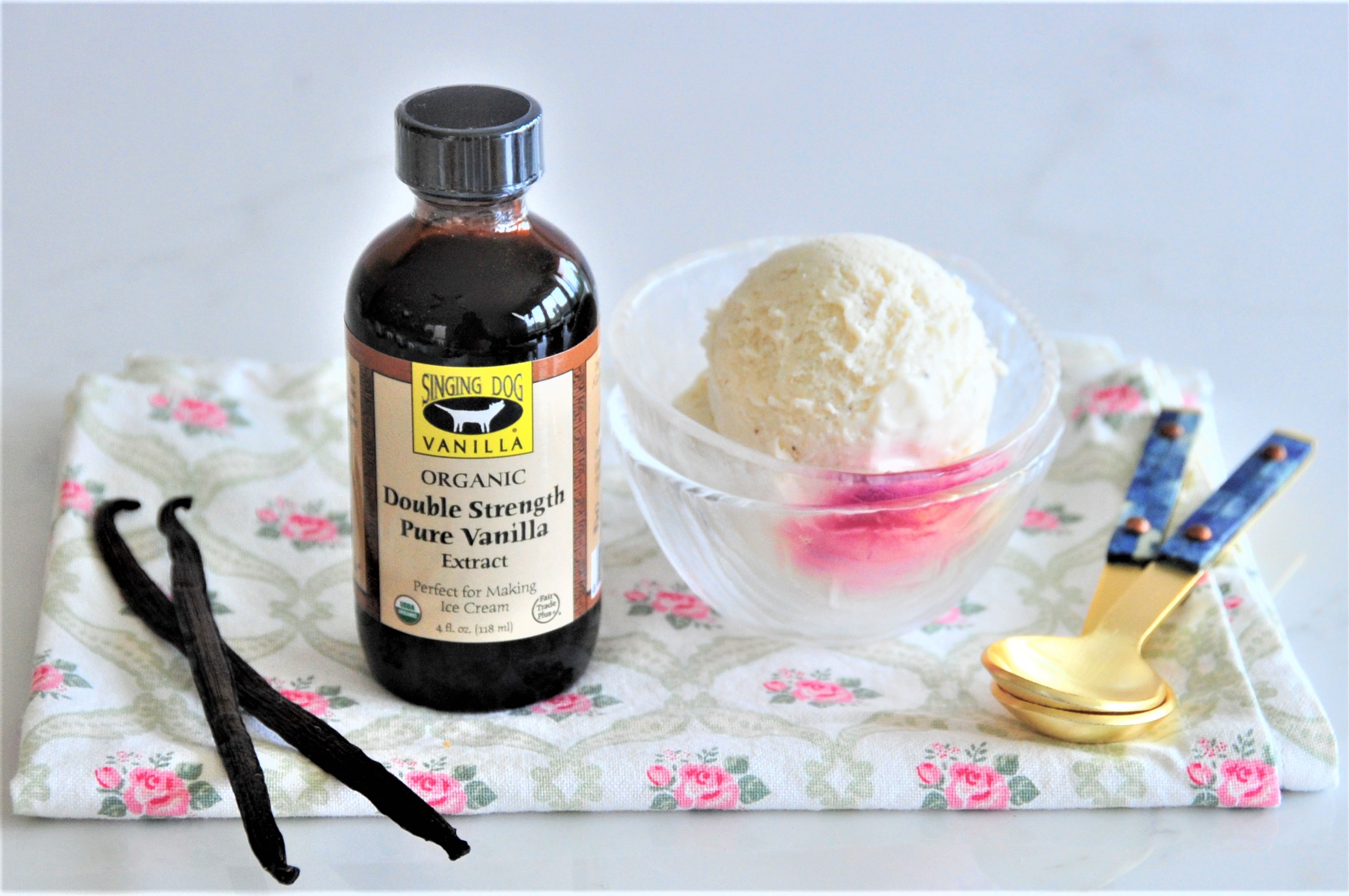 Singing Dog Vanilla Introduces Organic Double Strength Pure Vanilla Extract for the Home User